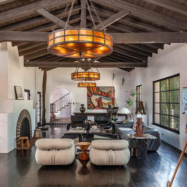 Living room featuring modern furnishings and artwork.