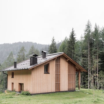 baita di montagna in legno chiaro