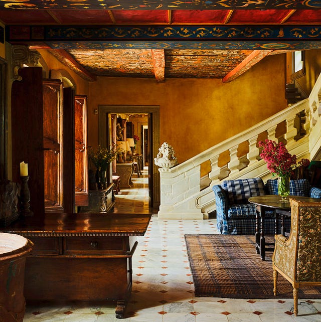 salon in emanuel ungaro's home la cavalerie