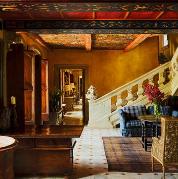 salon in emanuel ungaro's home la cavalerie