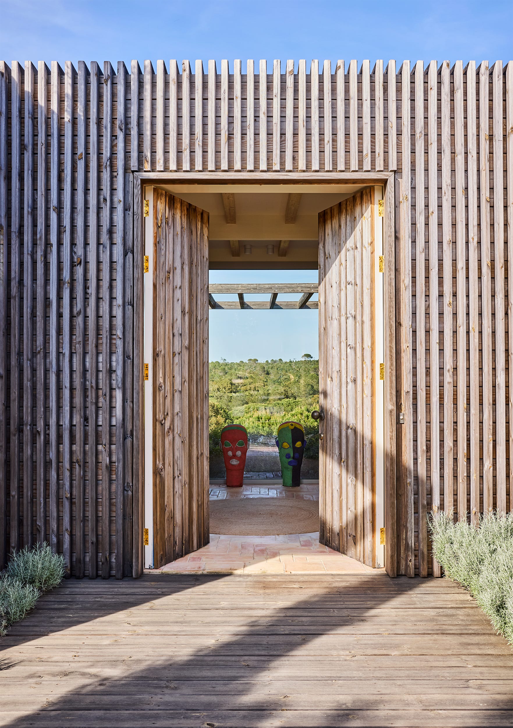entry to a house in portugal