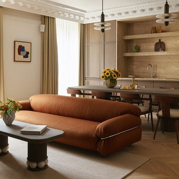 un piso parisino con un estilo moderno calido en tonos marrones de la marca highstay